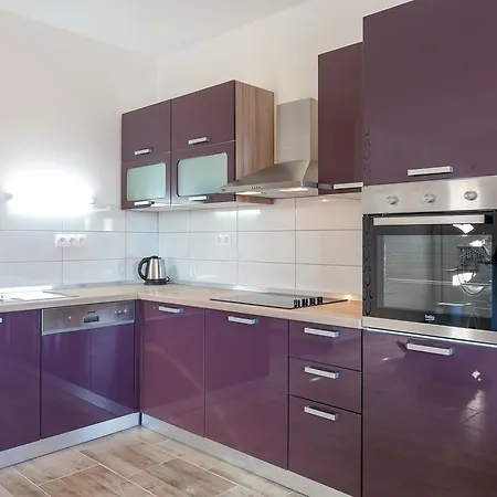 Apartment Mares Podstrana